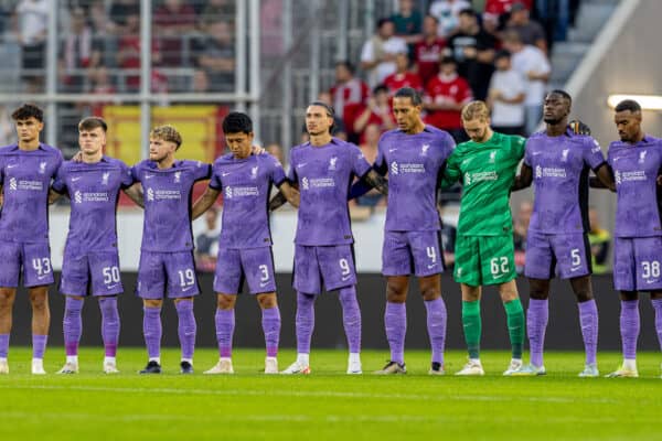 LINZ, AUSTRIA - Thursday, September 21, 2023: Liverpool players stand for a moment's silence before the UEFA Europa League Group E matchday 1 game between LASK and Liverpool FC at the Raiffeisen Arena. (Pic by David Rawcliffe/Propaganda)