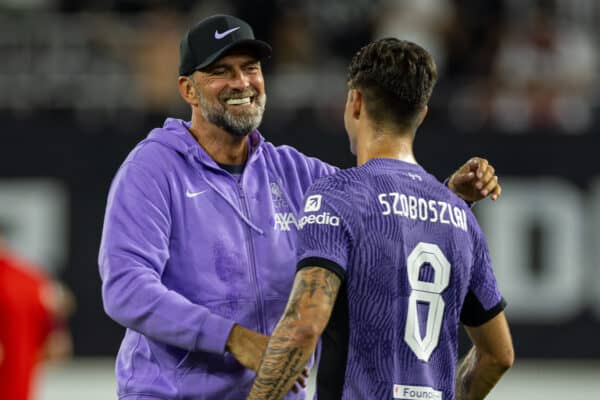 LINZ, AUSTRIA - Thursday, September 21, 2023: Liverpool's manager Jürgen Klopp (L) celebrates with Dominik Szoboszlai after the UEFA Europa League Group E matchday 1 game between LASK and Liverpool FC at the Raiffeisen Arena. Liverpool won 3-1. (Pic by David Rawcliffe/Propaganda)