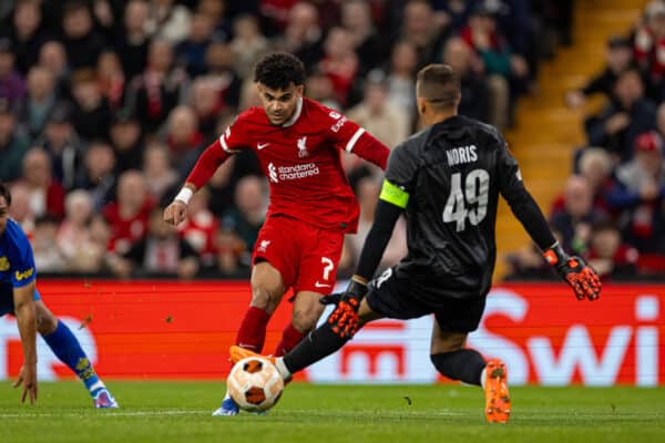 LIVERPOOL, ENGLAND - Thursday, October 5, 2023: Liverpool's Luis Díaz sees his shot hit the post during the UEFA Europa League Group E matchday 2 game between Liverpool FC and Union SG at Anfield. (Pic by David Rawcliffe/Propaganda)