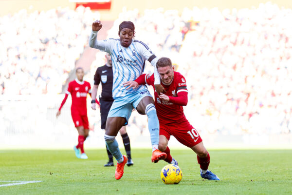 LIVERPOOL, ENGLAND - Sunday, October 29, 2023: Liverpool's Alexis Mac Allister (R) is challenged by Nottingham Forest's Anthony Elanga during the FA Premier League match between Liverpool FC and Nottingham Forest FC at Anfield. (Photo by David Rawcliffe/Propaganda)