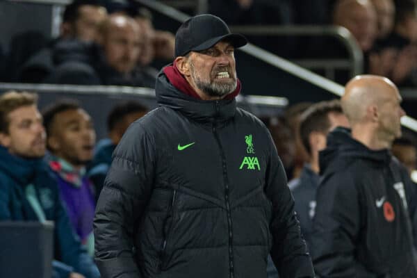 LUTON, ENGLAND - Sunday, November 5, 2023: Liverpool's manager Jürgen Klopp Gravenberch shoots during the FA Premier League match between Luton Town FC and Liverpool FC at Kenilworth Road. (Photo by David Rawcliffe/Propaganda)