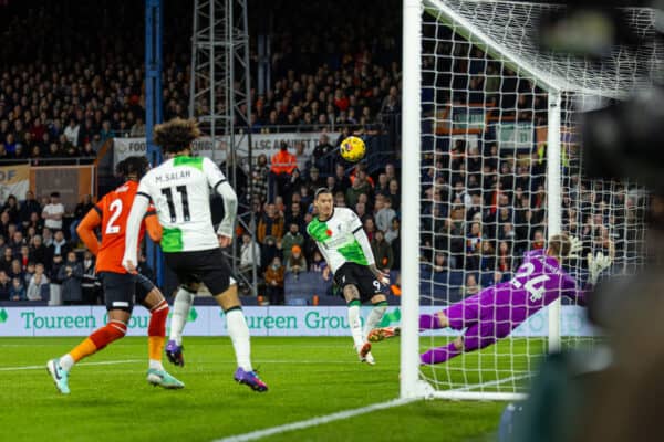 LUTON, ENGLAND - Sunday, November 5, 2023: Liverpool's Darwin Núñez his the ball over the bar during the FA Premier League match between Luton Town FC and Liverpool FC at Kenilworth Road. (Photo by David Rawcliffe/Propaganda)