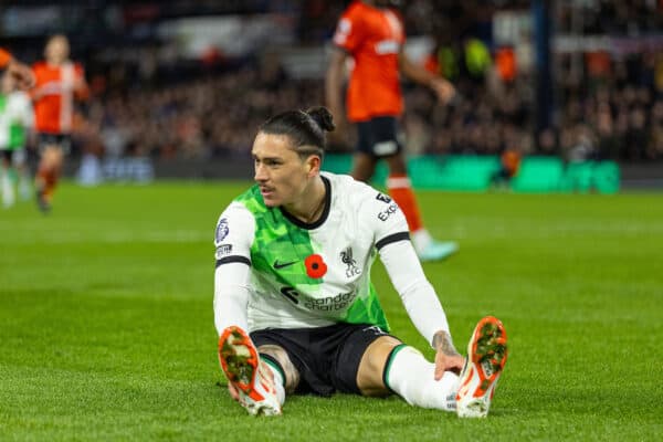 LUTON, ENGLAND - Sunday, November 5, 2023: Liverpool's Darwin Núñez looks dejected after missing a chance during the FA Premier League match between Luton Town FC and Liverpool FC at Kenilworth Road. (Photo by David Rawcliffe/Propaganda)