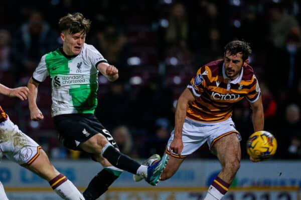 BRADFORD, ENGLAND - Tuesday, December 5, 2023: Liverpool's Ben Doak shoot side during the English Football League Trophy Round of 32 match between Bradford City AFC and Liverpool FC Under-21's at Valley Parade. (Photo by Ed Sykes/Propaganda)