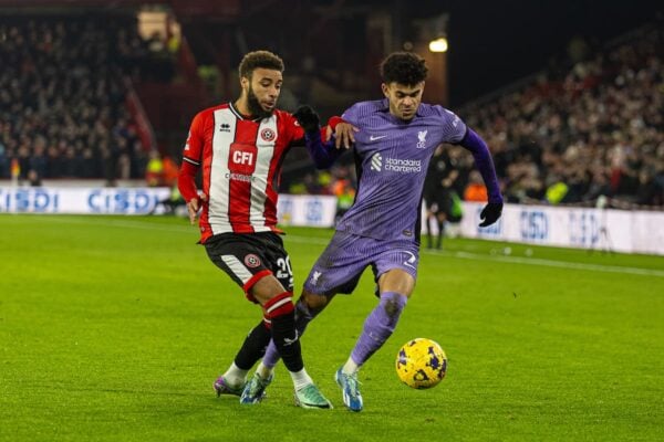 SHEFFIELD, ENGLAND - Wednesday, December 6, 2023: Liverpool's Luis Díaz (R) is challenged by Sheffield United's Jayden Bogle during the FA Premier League match between Sheffield United FC and Liverpool FC at Bramall Lane. (Photo by David Rawcliffe/Propaganda)