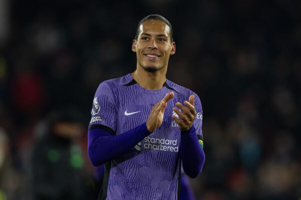 SHEFFIELD, ENGLAND - Wednesday, December 6, 2023: Liverpool's opening goal-scorer captain Virgil van Dijk applauds the supporters after the FA Premier League match between Sheffield United FC and Liverpool FC at Bramall Lane. Liverpool won 2-0. (Photo by David Rawcliffe/Propaganda)