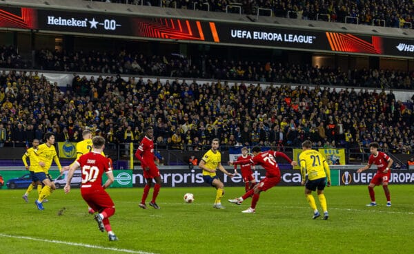 BRUSSELS, BELGIUM - Thursday, December 14, 2023: Liverpool's Jarell Quansah scores the first equalising goal during the UEFA Europa League Group E matchday 6 game between Royale Union Saint-Gilloise and Liverpool FC at the Constant Vanden Stock Stadium. (Photo by David Rawcliffe/Propaganda)