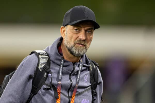 BRUSSELS, BELGIUM - Thursday, December 14, 2023: Liverpool's manager Jürgen Klopp arrives before the UEFA Europa League Group E matchday 6 game between Royale Union Saint-Gilloise and Liverpool FC at the Constant Vanden Stock Stadium. (Photo by David Rawcliffe/Propaganda)