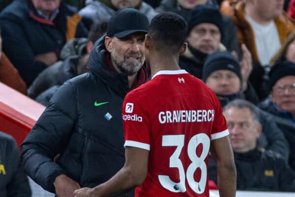 LIVERPOOL, ENGLAND - Sunday, December 17, 2023: Liverpool's Ryan Gravenberch walks past manager Jürgen Klopp as he goes off injured during the FA Premier League match between Liverpool FC and Manchester United FC at Anfield. (Photo by David Rawcliffe/Propaganda)