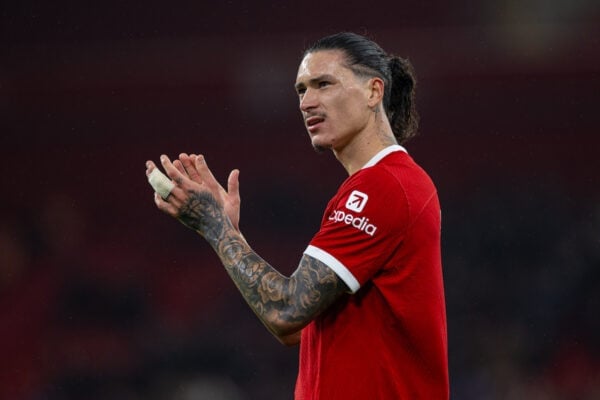 LIVERPOOL, ENGLAND - Wednesday, December 20, 2023: Liverpool's Darwin Núñez applauds the supporters after the Football League Cup Quarter-Final match between Liverpool FC and West Ham United FC at Anfield. Liverpool won 5-1. (Photo by David Rawcliffe/Propaganda)