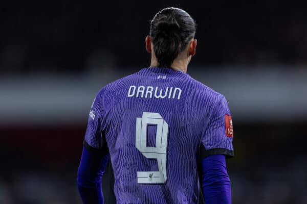 LONDON, ENGLAND - Sunday, January 7, 2024: Liverpool's Darwin Núñez during the FA Cup 3rd Round match between Arsenal FC and Liverpool FC at the Emirates Stadium. (Photo by David Rawcliffe/Propaganda)