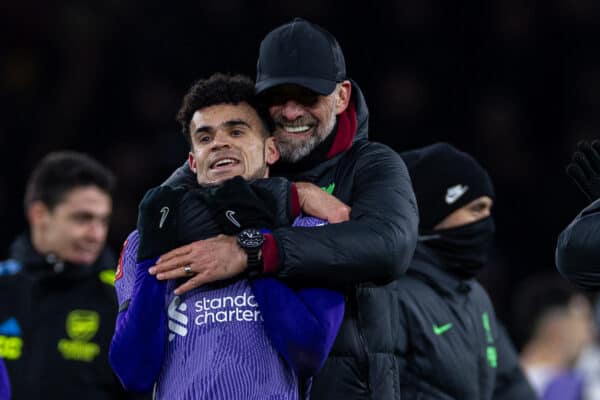 LONDON, ENGLAND - Sunday, January 7, 2024: Liverpool's manager Jürgen Klopp (R) celebrates with goal-scorer Luis Díaz after the FA Cup 3rd Round match between Arsenal FC and Liverpool FC at the Emirates Stadium. Liverpool won 2-0. (Photo by David Rawcliffe/Propaganda)