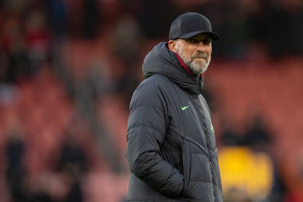 BOURNEMOUTH, ENGLAND - Sunday, January 21, 2024: Liverpool's manager Jürgen Klopp during the pre-match warm-up before the FA Premier League match between AFC Bournemouth and Liverpool FC at Dean Court. (Photo by David Rawcliffe/Propaganda)