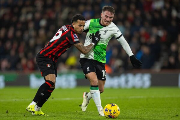 BOURNEMOUTH, ENGLAND - Sunday, January 21, 2024: Liverpool's Alexis Mac Allister (R) is challenged by Bournemouth's Justin Kluivert during the FA Premier League match between AFC Bournemouth and Liverpool FC at Dean Court. (Photo by David Rawcliffe/Propaganda)