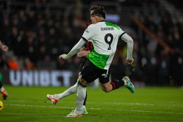 BOURNEMOUTH, ENGLAND - Sunday, January 21, 2024: Liverpool's Darwin Núñez scores the first goal during the FA Premier League match between AFC Bournemouth and Liverpool FC at Dean Court. (Photo by David Rawcliffe/Propaganda)