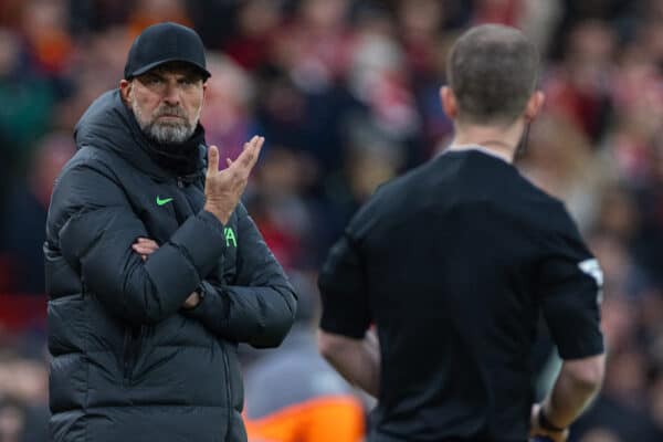 LIVERPOOL, ENGLAND - Sunday, January 28, 2024: Liverpool's manager Jürgen Klopp speaks with the assistant referee during the FA Cup 4th Round match between Liverpool FC and Norwich City FC at Anfield. (Photo by David Rawcliffe/Propaganda)