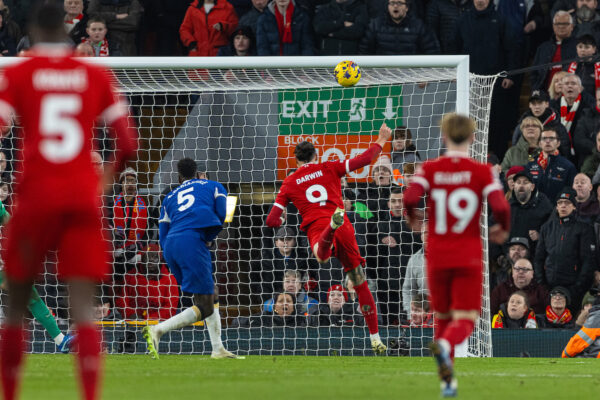 LIVERPOOL, ENGLAND - Wednesday, January 31, 2024: Liverpool's Darwin Núñez hits the crossbar with a header during the FA Premier League match between Liverpool FC and Chelsea FC at Anfield. (Photo by David Rawcliffe/Propaganda)