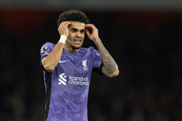 LONDON, ENGLAND - Sunday, February 4, 2024: Liverpool's Luis Díaz during the FA Premier League match between Arsenal FC and Liverpool FC at the Emirates Stadium. (Photo by David Rawcliffe/Propaganda)