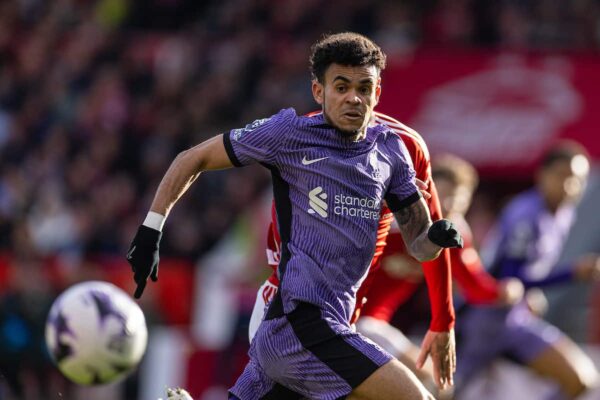  Liverpool's Luis Díaz during the FA Premier League match between Nottingham Forest FC and Liverpool FC at the City Ground. (Photo by David Rawcliffe/Propaganda)