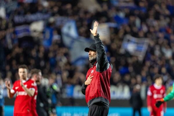 BERGAMO, ITALY - Thursday, April 18, 2024: Liverpool's lm' waves to supporters after the UEFA Europa League Quarter-Final 2nd Leg match between BC Atalanta and Liverpool FC at the Stadio Atleti Azzurri d'Italia. (Photo by David Rawcliffe/Propaganda)
