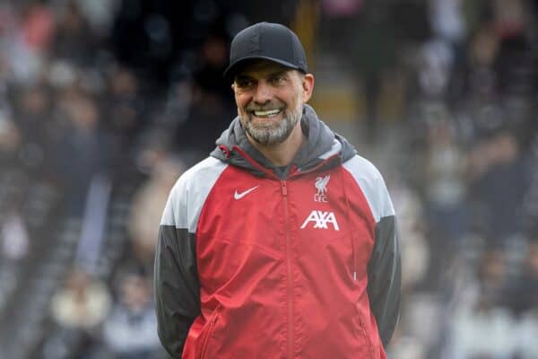 LONDON, ENGLAND - Sunday, April 21, 2024: Liverpool's manager Jürgen Klopp during the pre-match warm-up before the FA Premier League match between Fulham FC and Liverpool FC at Craven Cottage. (Photo by David Rawcliffe/Propaganda)