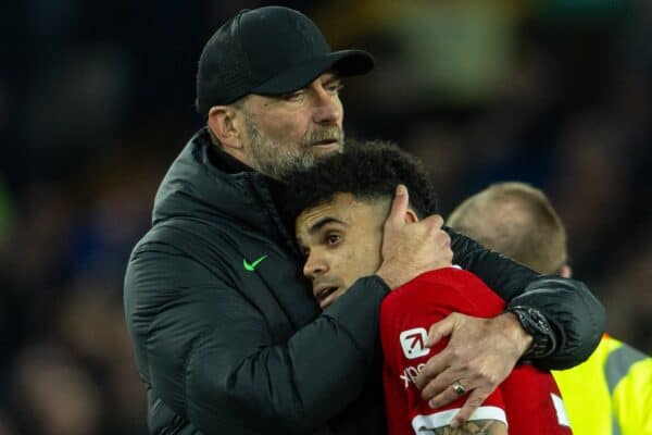 LIVERPOOL, ENGLAND - Wednesday, April 24, 2024: Liverpool's manager Jürgen Klopp embraces Luis Díaz after the FA Premier League match between Everton FC and Liverpool FC, the 244th Merseyside Derby, at Goodison Park. Everton won 2-0. (Photo by David Rawcliffe/Propaganda)