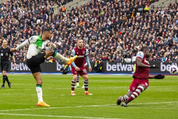 LONDON, ENGLAND - Saturday, April 27, 2024: Liverpool's Cody Gakpo scores his side's second goal during the FA Premier League match between West Ham United FC and Liverpool FC at the London Stadium. (Photo by David Rawcliffe/Propaganda)