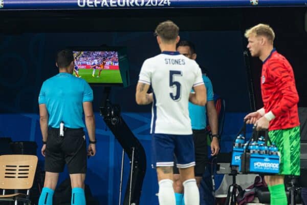 DORTMUND, GERMANY - Wednesday, July 10, 2024: Referee Felix Zwayer checks the VAR monitor before awarding a penalty to England during the UEFA Euro 2024 Semi-Final match between Netherlands and England at the Westfalenstadion. (Photo by David Rawcliffe/Propaganda)