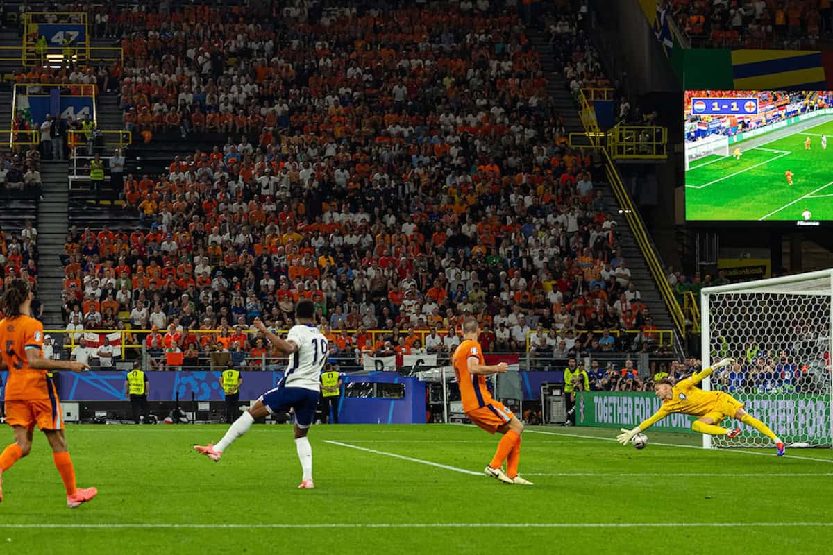 DORTMUND, GERMANY - Wednesday, July 10, 2024: England's Ollie Watkins scores his side's second goal in injury-time during the UEFA Euro 2024 Semi-Final match between Netherlands and England at the Westfalenstadion. (Photo by David Rawcliffe/Propaganda)