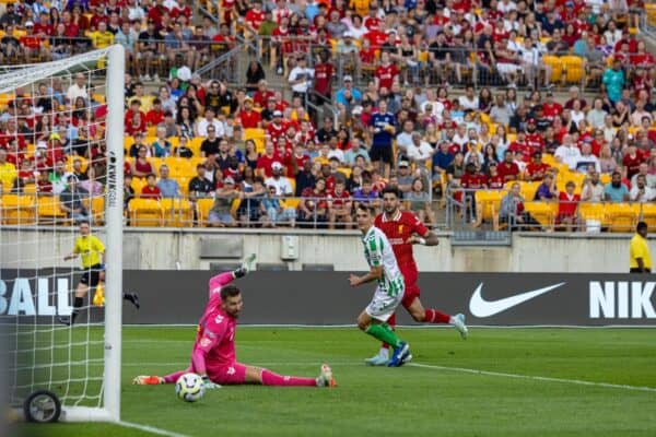 PITTSBURGH - Friday, July 26, 2024: Liverpool's Dominik Szoboszlai scores the first goal during a pre-season friendly match between Liverpool and Real Betis Balompié at the Acrisure Stadium on day three of the club's pre-season tour of the USA. (Photo by David Rawcliffe/Propaganda)