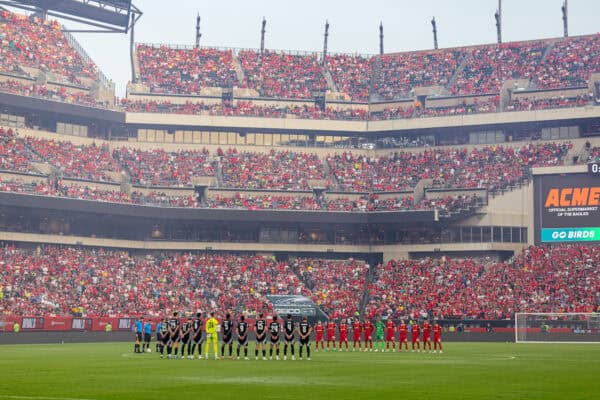 PHILADELPHIA - Wednesday, July 31, 2024: The players and supporters stand for a moment's silence to remember the victims of the Southport stabbing terrror attack during a pre-season friendly match between Liverpool FC and Arsenal FC at the Lincoln Financial Field on day eight of the club's pre-season tour of the USA. (Photo by David Rawcliffe/Propaganda)
