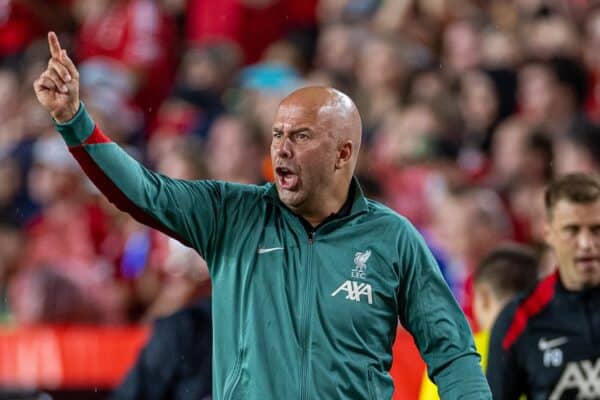 COLUMBIA - Saturday, August 3, 2024: Liverpool's head coach Arne Slot during a pre-season friendly match between Liverpool FC and Manchester United FC at the Williams-Brice Stadium on day eleven of the club's pre-season tour of the USA. (Photo by David Rawcliffe/Propaganda)