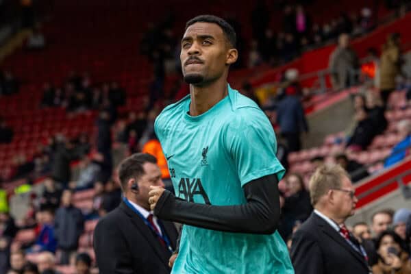 SOUTHAMPTON, ENGLAND - Sunday, November 24, 2024: Liverpool's Ryan Gravenberch during the pre-match warm-up before the FA Premier League match between Southampton FC and Liverpool FC at St Mary's Stadium. (Photo by David Rawcliffe/Propaganda)