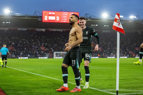 SOUTHAMPTON, ENGLAND - Sunday, November 24, 2024: Liverpool's Mohamed Salah celebrates after scoring the third goal during the FA Premier League match between Southampton FC and Liverpool FC at St Mary's Stadium. (Photo by David Rawcliffe/Propaganda)
