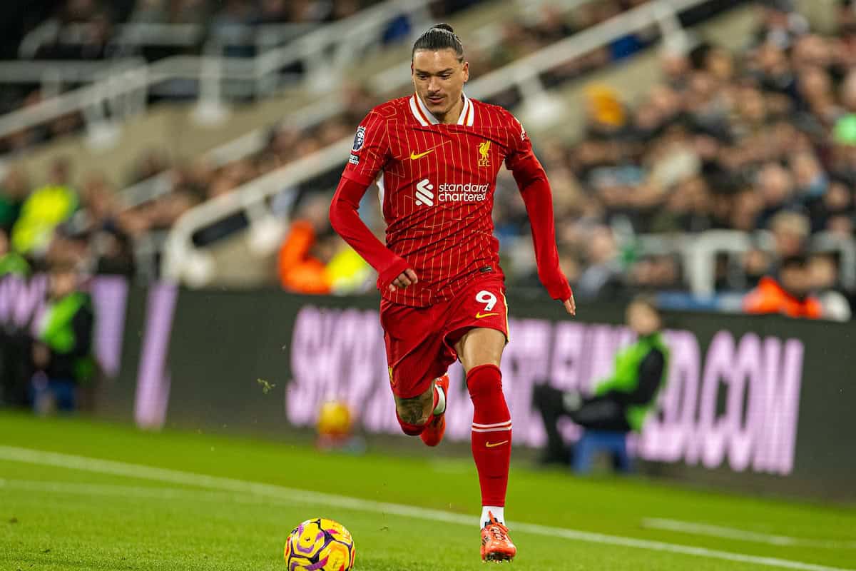 NEWCASTLE-UPON-TYNE, ENGLAND - Wednesday, December 4, 2024: Liverpool's Darwin Núñez during the FA Premier League match between Newcastle United FC and Liverpool FC at St James' Park. (Photo by David Rawcliffe/Propaganda)