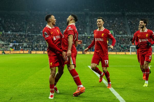 NEWCASTLE-UPON-TYNE, ENGLAND - Wednesday, December 4, 2024: Liverpool's Mohamed Salah celebrates after scoring his side's third goal to make the score 2-3 during the FA Premier League match between Newcastle United FC and Liverpool FC at St James' Park. (Photo by David Rawcliffe/Propaganda)