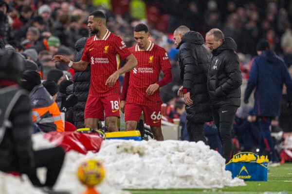 LIVERPOOL, ENGLAND - Sunday, January 5, 2025: Liverpool's Trent Alexander-Arnold walks off as he is substituted during the FA Premier League match between Liverpool FC and Manchester United FC at Anfield. (Photo by David Rawcliffe/Propaganda)
