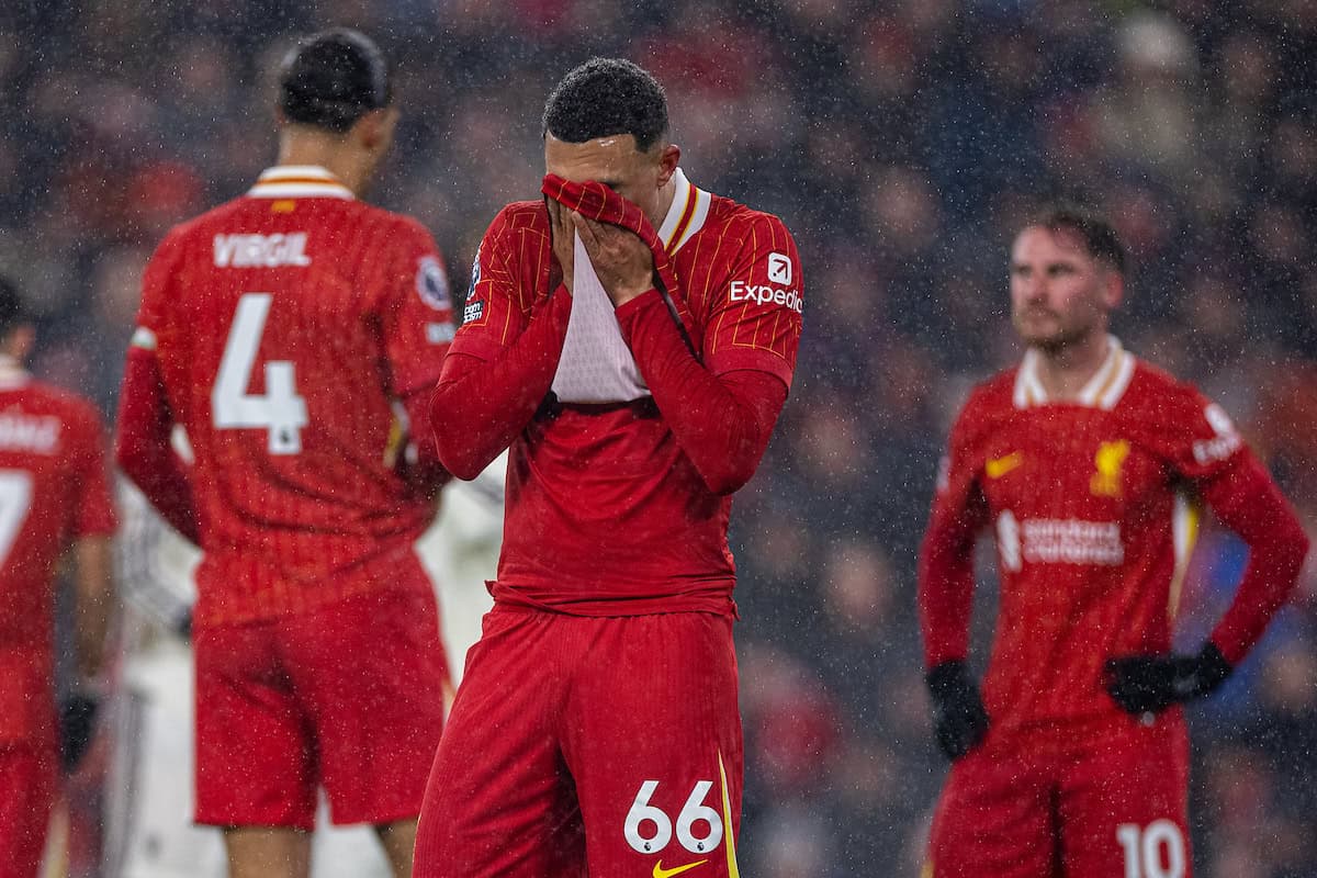 LIVERPOOL, ENGLAND - Sunday, January 5, 2025: Liverpool's Trent Alexander-Arnold during the FA Premier League match between Liverpool FC and Manchester United FC at Anfield. (Photo by David Rawcliffe/Propaganda)