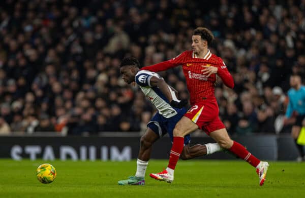 LONDON, ENGLAND - Wednesday, January 8, 2025: Tottenham Hotspur's Yves Bissouma (L) is challenged by Liverpool's Curtis Jones during the Football League Cup Semi-Final 1st Leg match between Tottenham Hotspur FC and Liverpool FC at the Tottenham Hotspur Stadium. (Photo by David Rawcliffe/Propaganda)