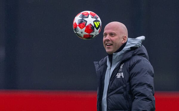 LIVERPOOL, ENGLAND - Monday, January 20, 2025: Liverpool's head coach Arne Slot during a training session at the AXA Training Centre ahead of the UEFA Champions League match between Liverpool FC and LOSC Lille. (Photo by David Rawcliffe/Propaganda)