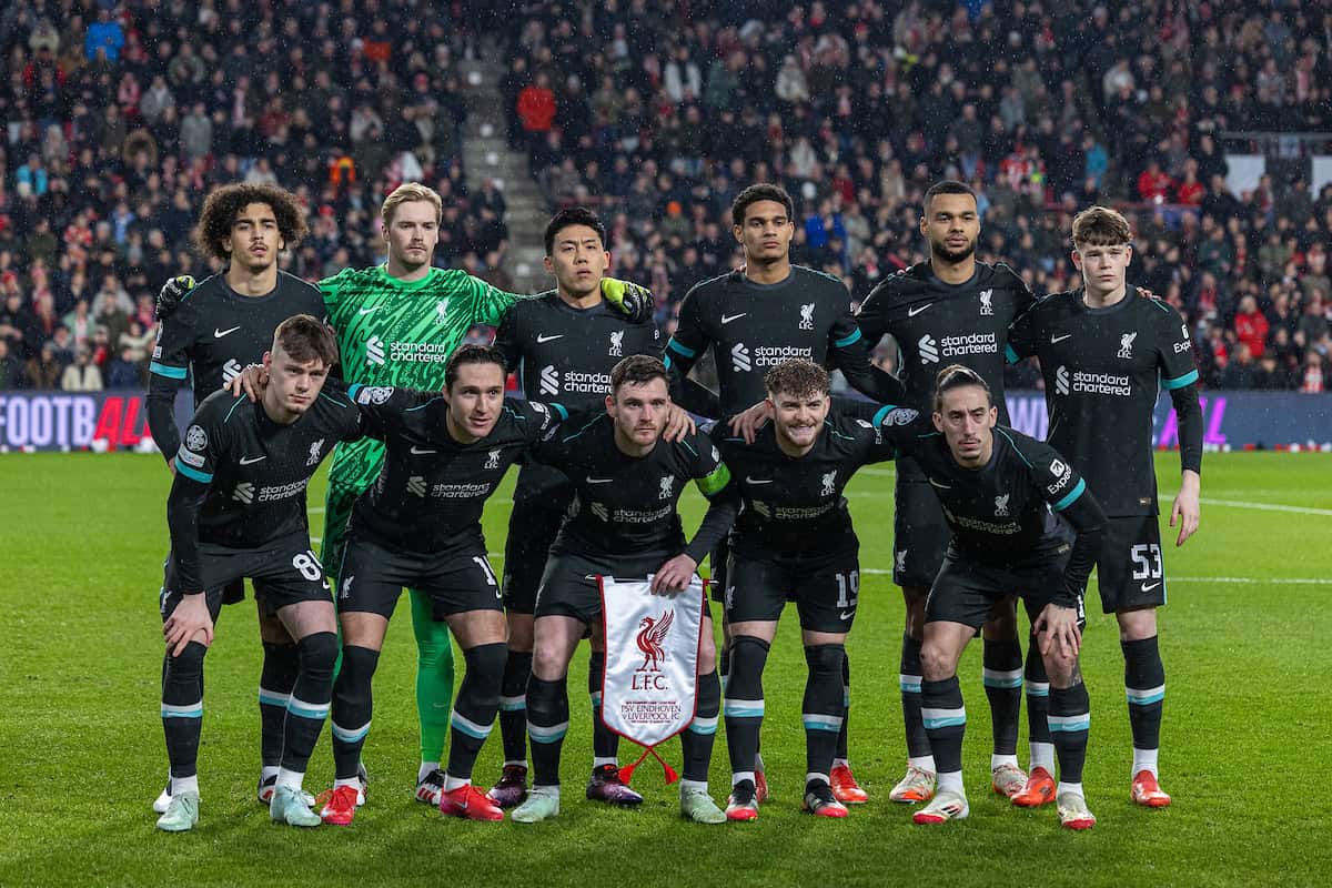 EINDHOVEN, NETHERLANDS - Wednesday, January 29, 2025: Liverpool players line-up for a team group photograph before the UEFA Champions League Matchday 8 game between PSV Eindhoven and Liverpool FC at the Philips Stadion. (Photo by David Rawcliffe/Propaganda)