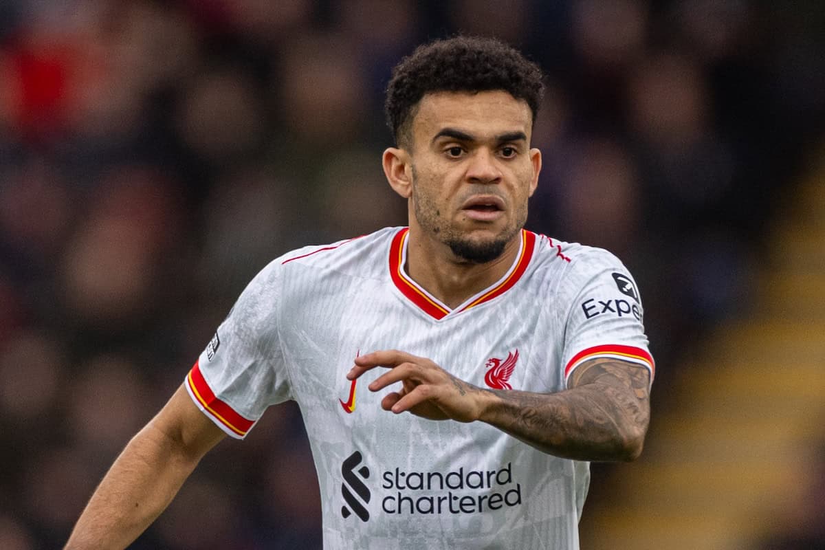 BOURNEMOUTH, ENGLAND - Saturday, February 1, 2025: Liverpool's Luis Díaz during the FA Premier League match between AFC Bournemouth and Liverpool FC at Dean Court. (Photo by David Rawcliffe/Propaganda)