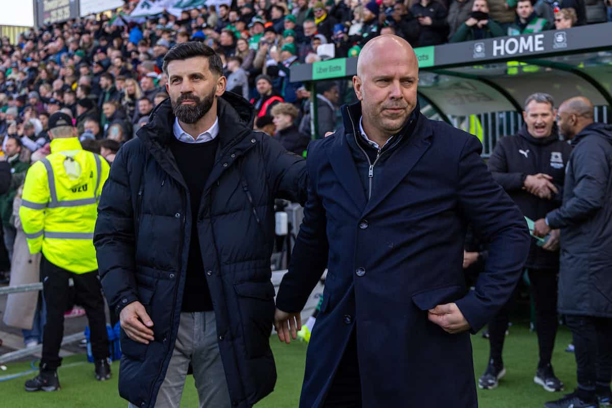 PLYMOUTH, ENGLAND - Sunday, February 9, 2025: Liverpool's head coach Arne Slot (R) and Plymouth Argyle's head coach Miron Musli? during the FA Cup 4th Round match between Plymouth Argyle FC and Liverpool FC at Home Park. (Photo by David Rawcliffe/Propaganda)