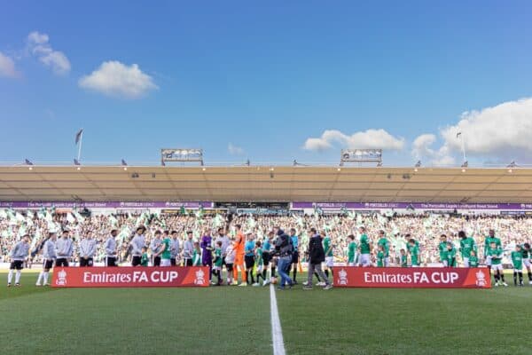PLYMOUTH, ENGLAND - Sunday, February 9, 2025: Players shake hands before the FA Cup 4th Round match between Plymouth Argyle FC and Liverpool FC at Home Park. (Photo by David Rawcliffe/Propaganda)