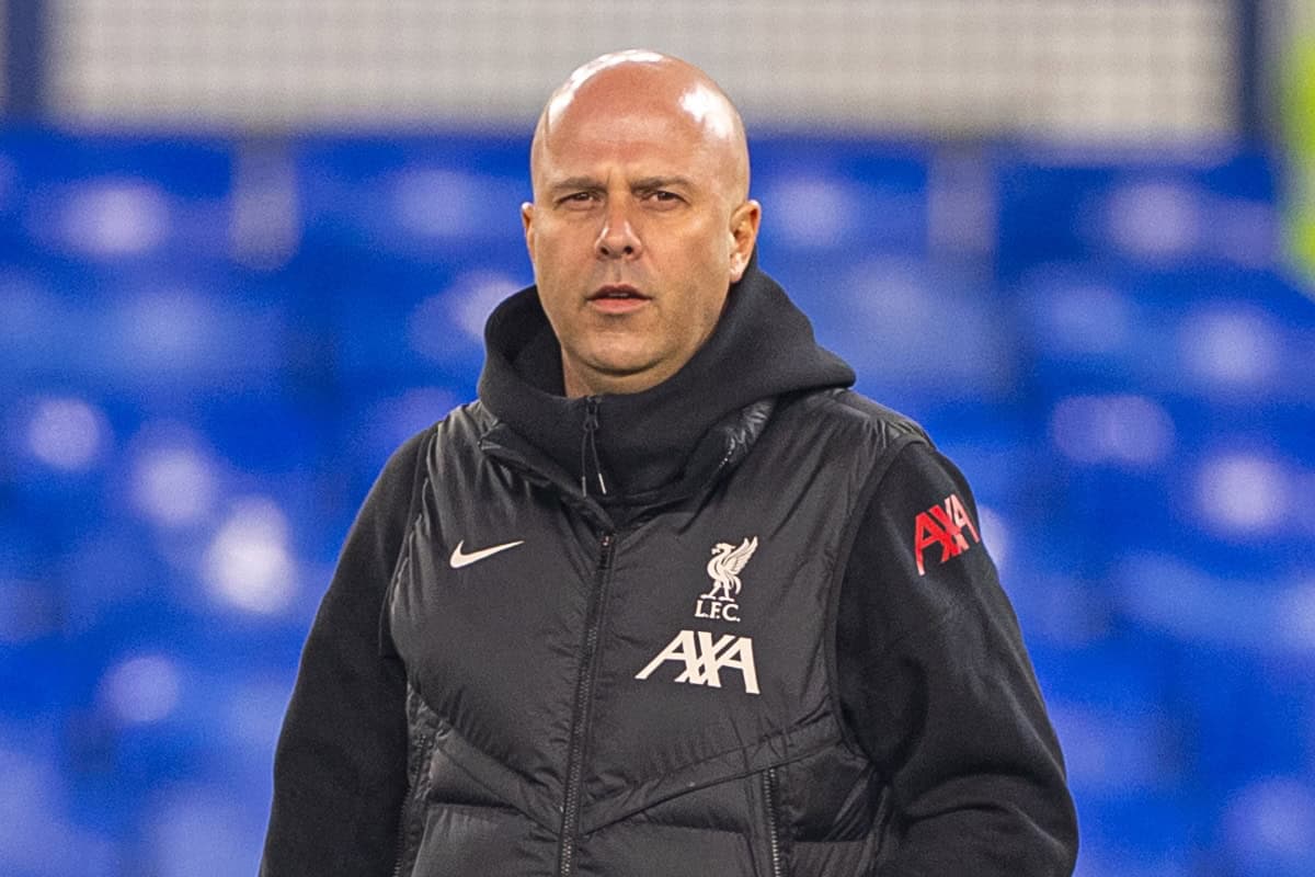LIVERPOOL, ENGLAND - Wednesday, February 12, 2025: Liverpool's head coach Arne Slot arrives before the FA Premier League match between Everton FC and Liverpool FC, the 245th Merseyside Derby and the last one at Goodison Park. (Photo by David Rawcliffe/Propaganda)