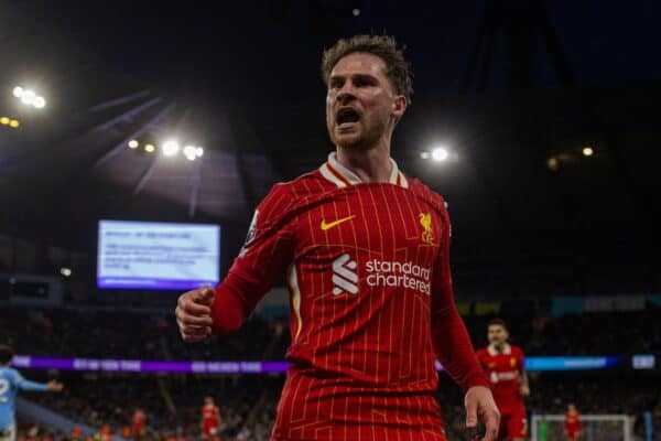 MANCHESTER, ENGLAND - Sunday, February 23, 2025: Liverpool's Alexis Mac Allister during the FA Premier League match between Manchester City FC and Liverpool FC at the City of Manchester Stadium. (Photo by David Rawcliffe/Propaganda)