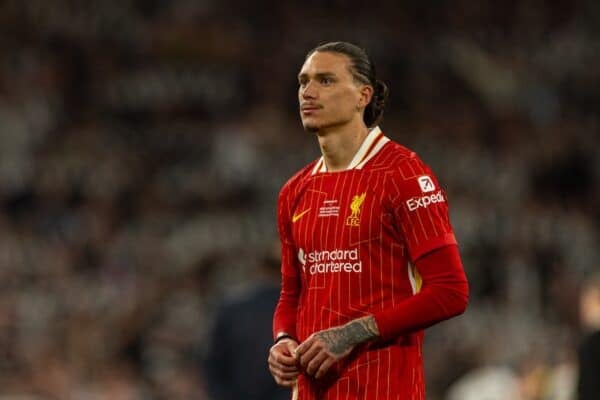 LONDON, ENGLAND - Sunday, March 16, 2025: Liverpool's Darwin Núñez looks dejected after the Football League Cup Final match between Liverpool FC and Newcastle United FC at Wembley Stadium. Newcastle United won 2-1. (Photo by David Rawcliffe/Propaganda)