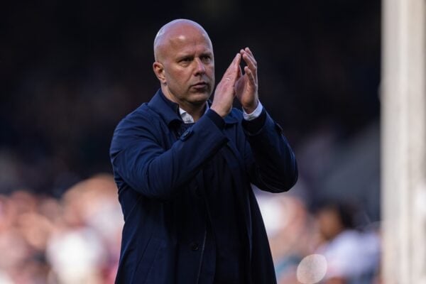 LONDON, ENGLAND - Sunday, April 6, 2025: Liverpool's head coach Arne Slot applauds the supporters during the FA Premier League match between Fulham FC and Liverpool FC at Craven Cottage. (Photo by David Rawcliffe/Propaganda)
