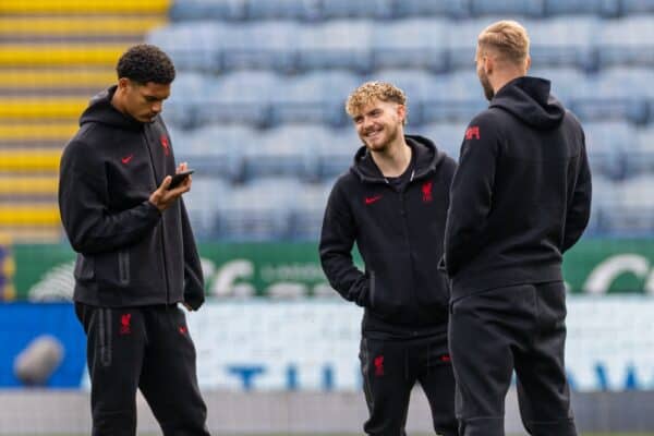 LEICESTER, ENGLAND - Sunday, April 20, 2025: Liverpool's (L-R) Jarell Quansah, Harvey Elliott, Vitezslav Jaros before the FA Premier League match between Leicester City FC and Liverpool FC at the King Power Stadium. (Photo by David Rawcliffe/Propaganda)