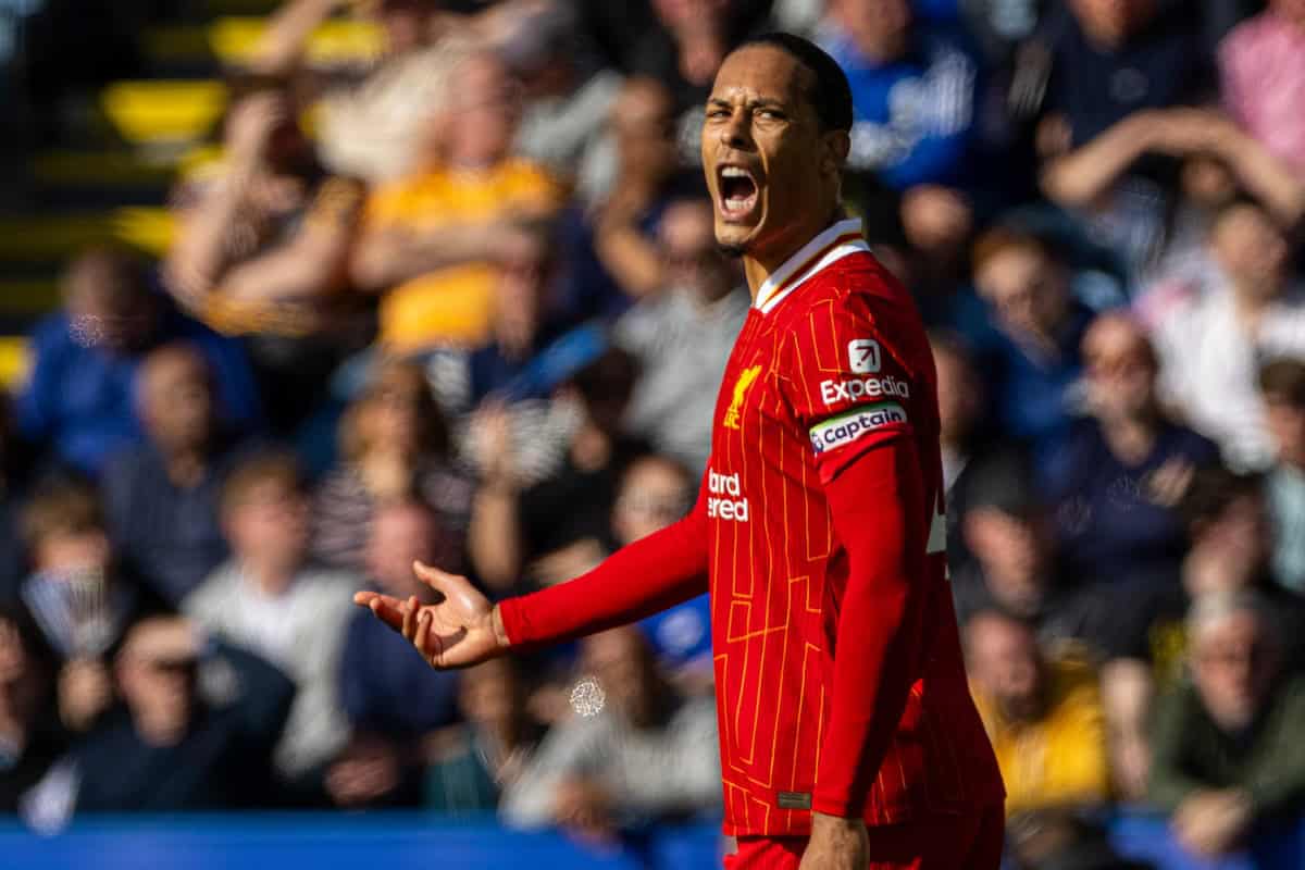 LEICESTER, ENGLAND - Sunday, April 20, 2025: Liverpool's captain Virgil van Dijk during the FA Premier League match between Leicester City FC and Liverpool FC at the King Power Stadium. (Photo by David Rawcliffe/Propaganda)